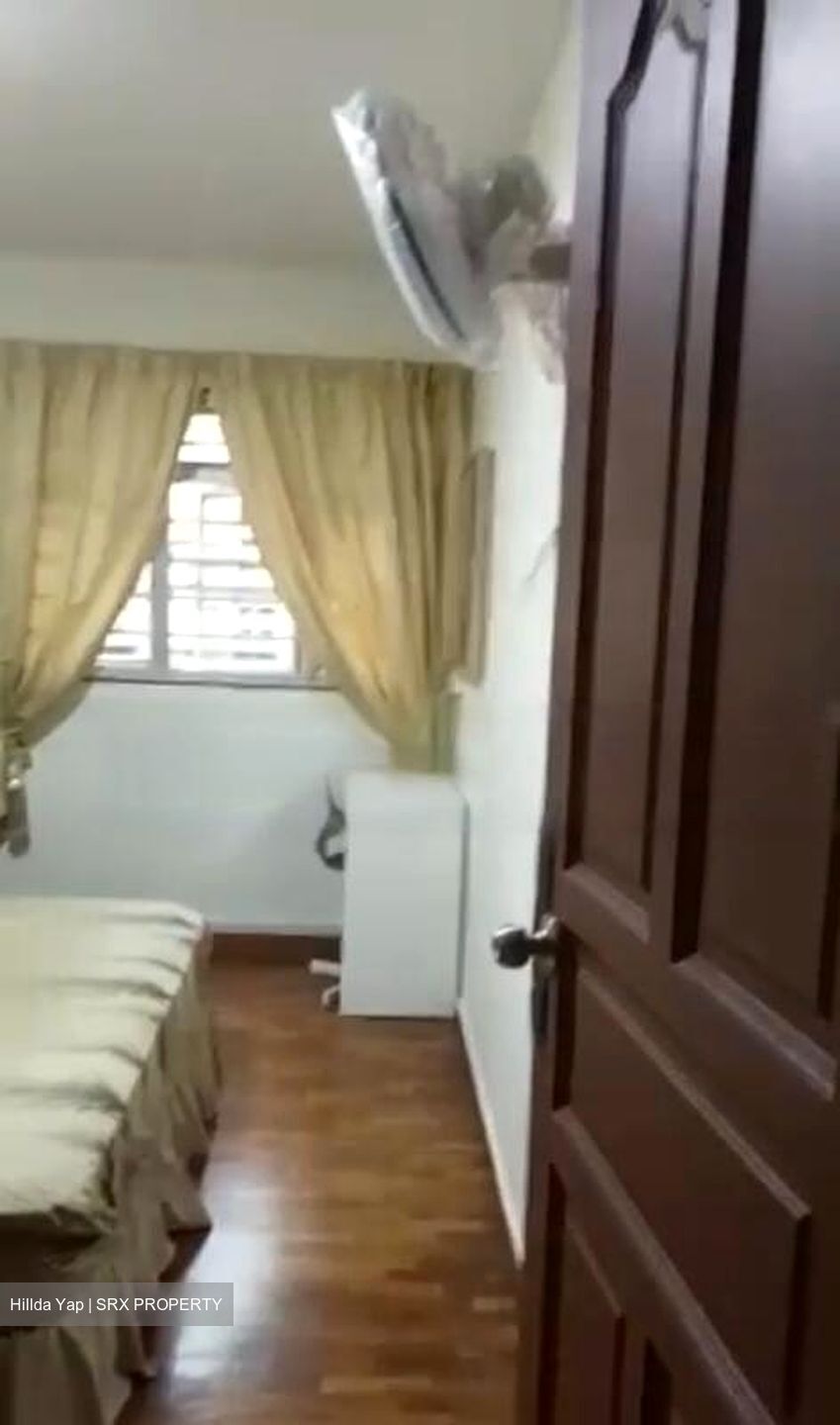 Blk 715 Vista 18 (Clementi), HDB 4 Rooms #532365991